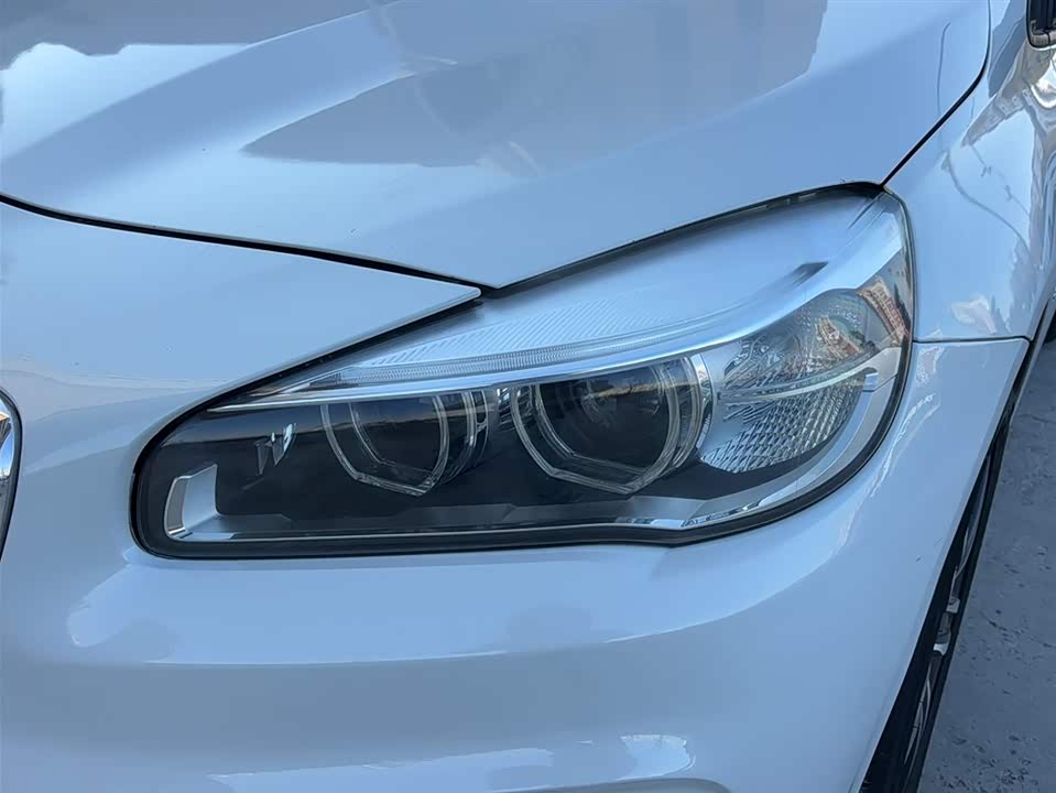 BMW 2 series station wagon