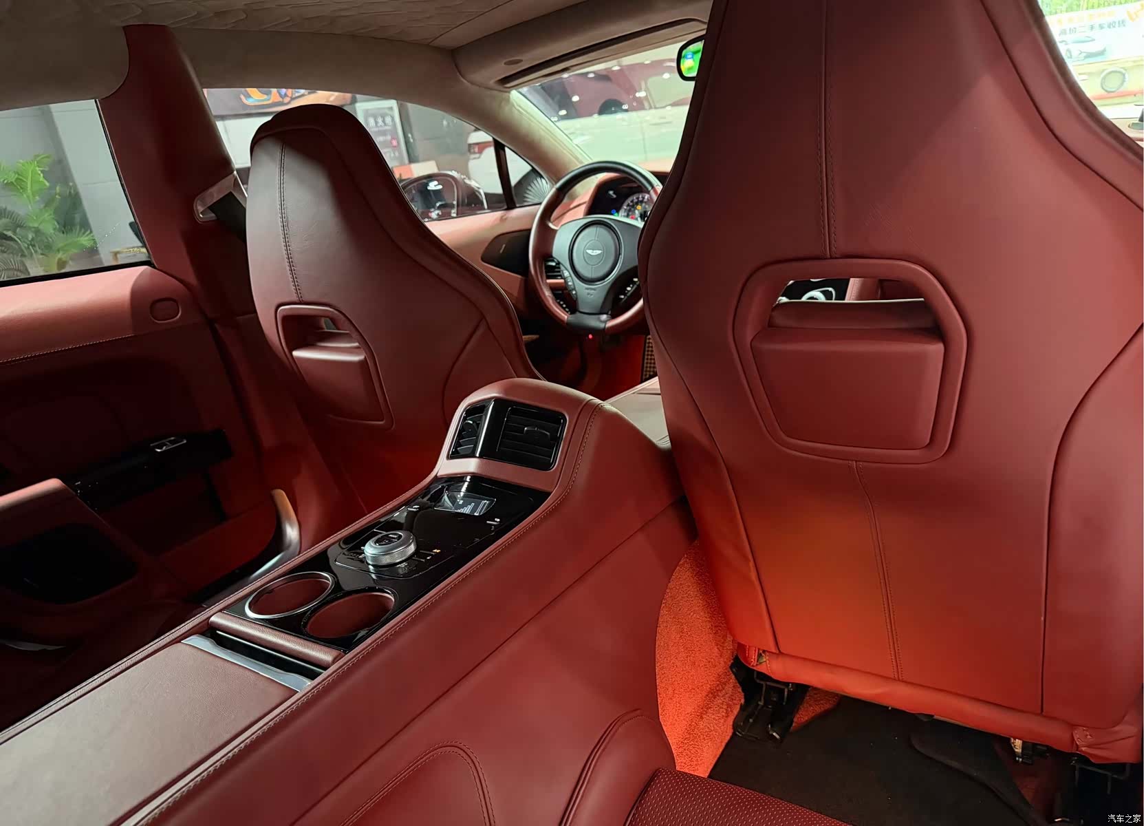 Aston Martin Rapide, 2019 11