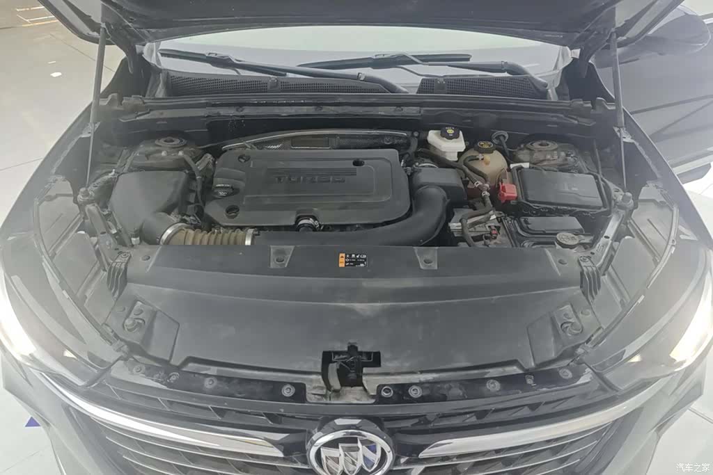 Buick Envision Plus, 2022 10