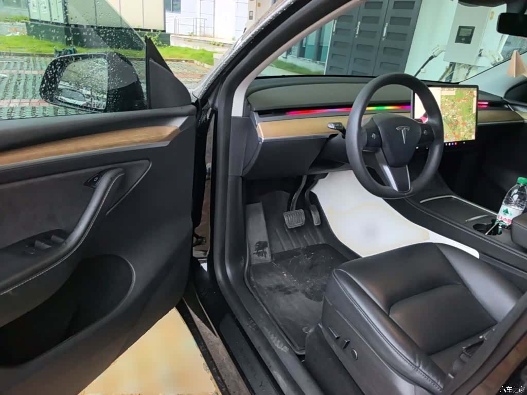 Tesla Model Y, 2021 16