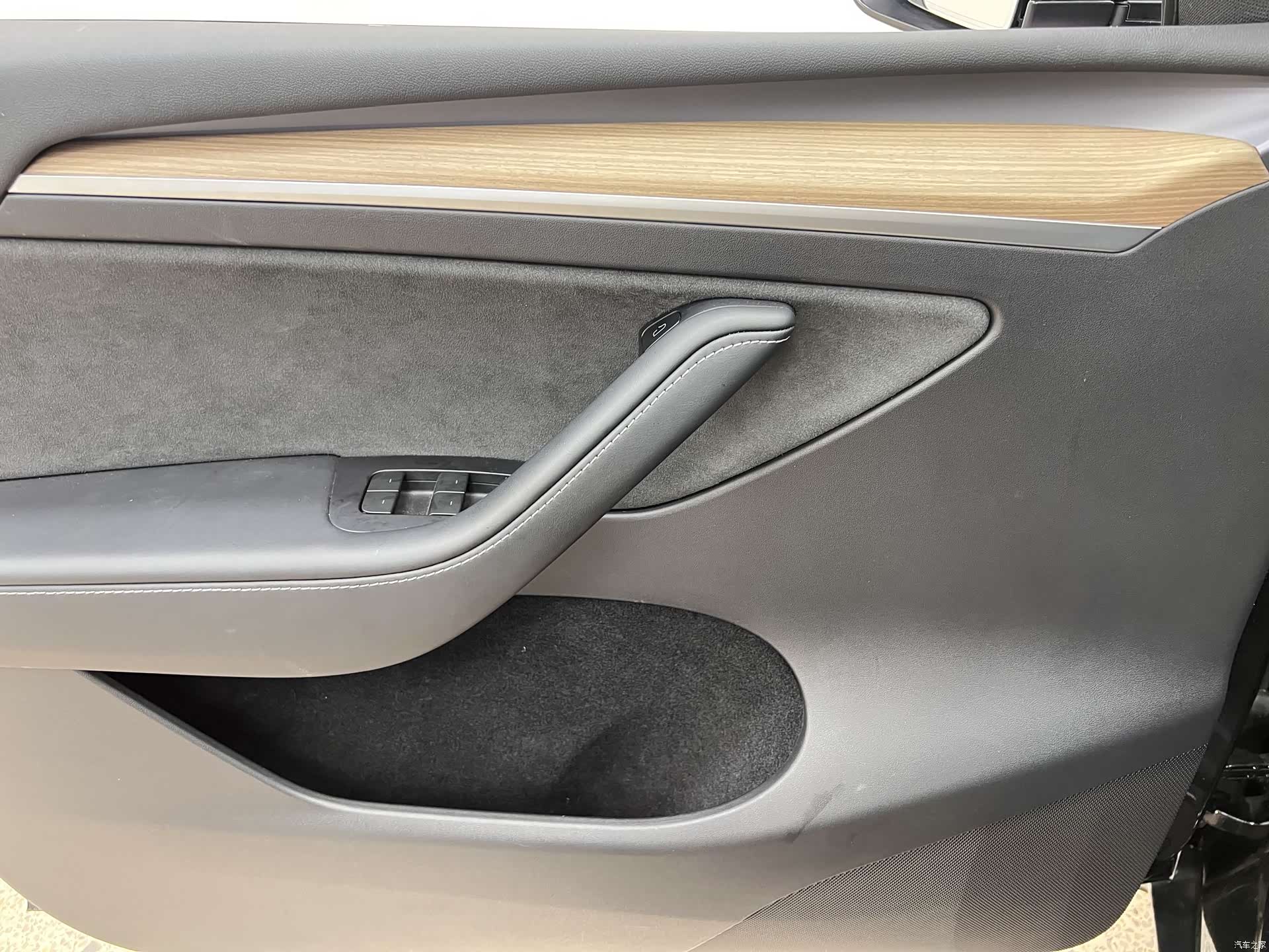 Tesla Model Y, 2023 13