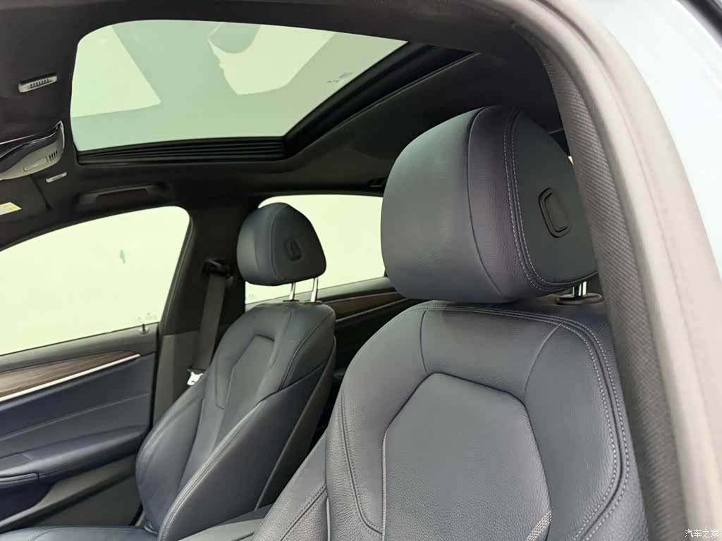 BMW 5 Series, 2018 16