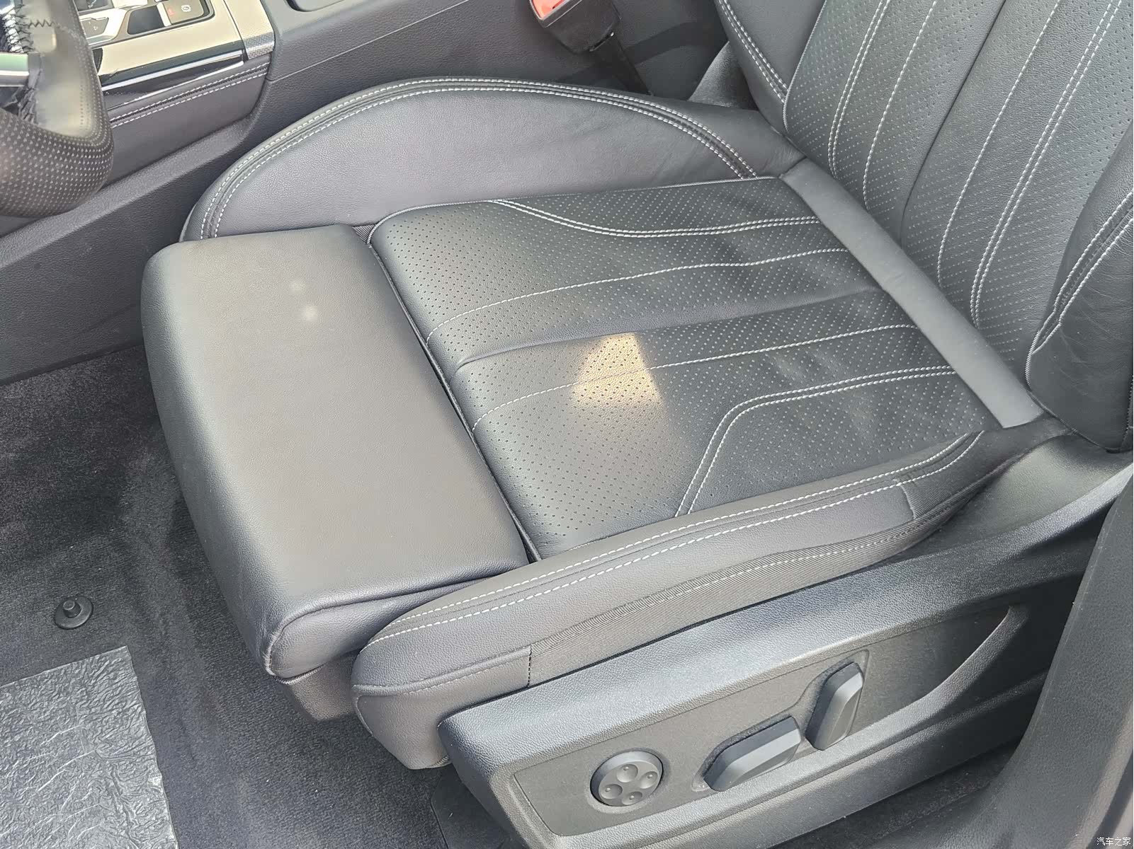 Audi Q5L, 2023 9
