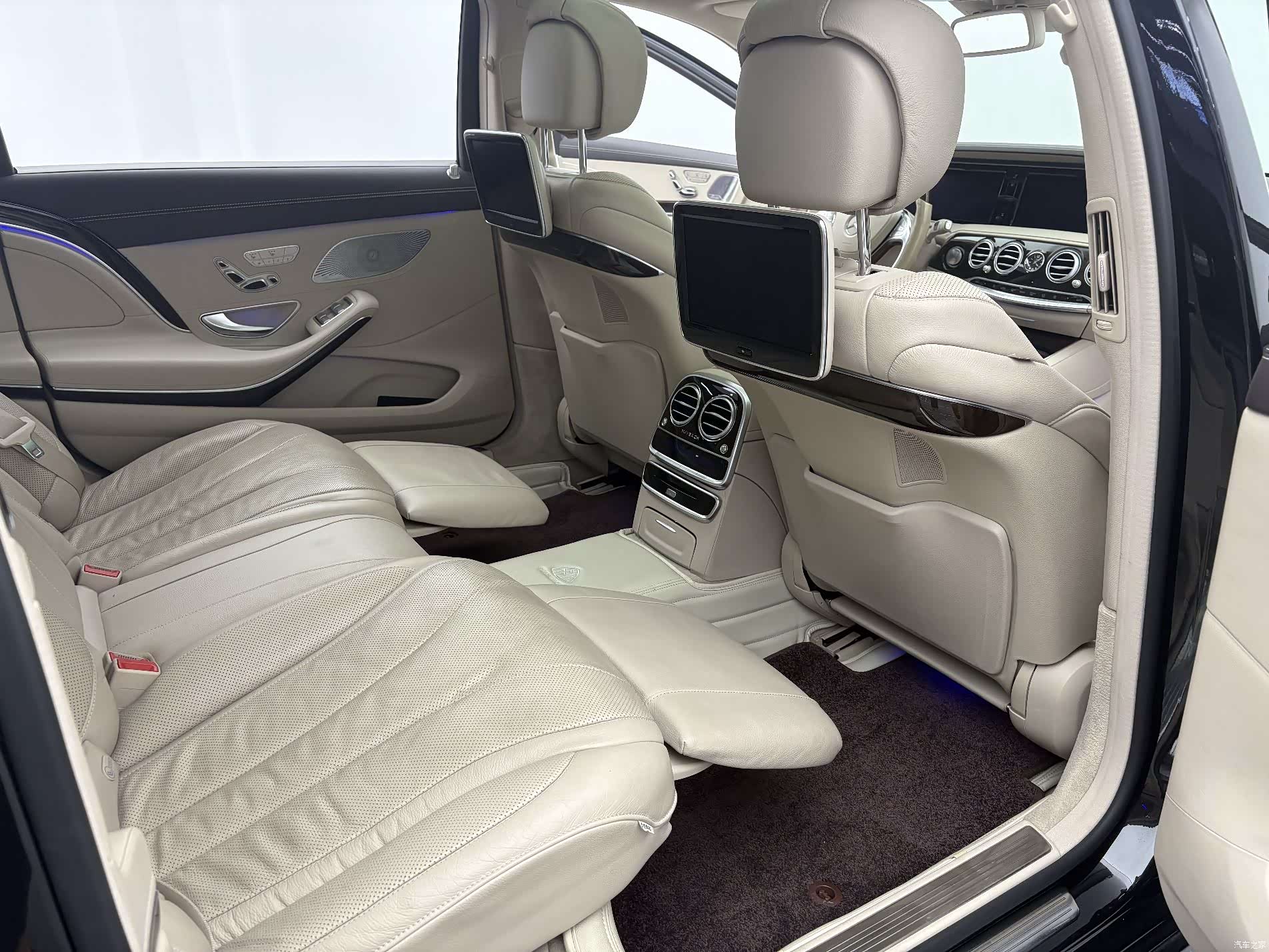 Maybach S-Class, 2015 10
