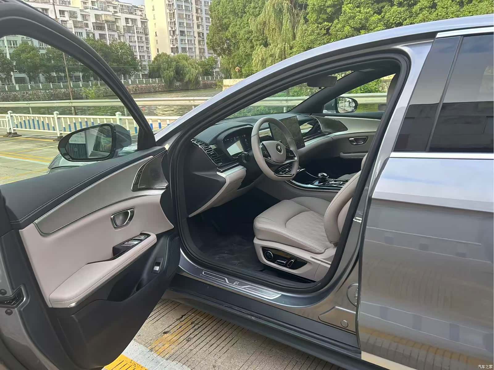 BYD Han, 2024 10