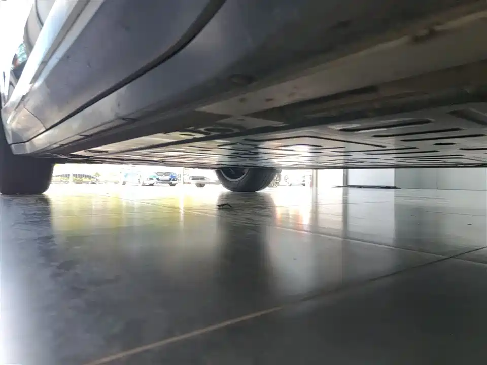 NIO ES6