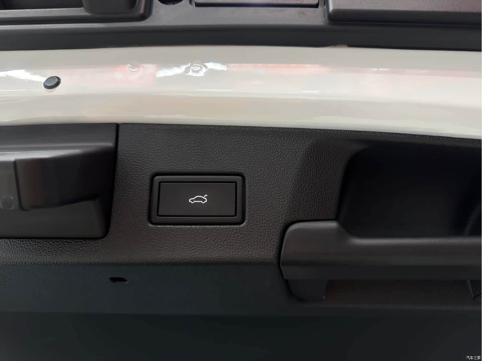 Volkswagen Lamando, 2023 25