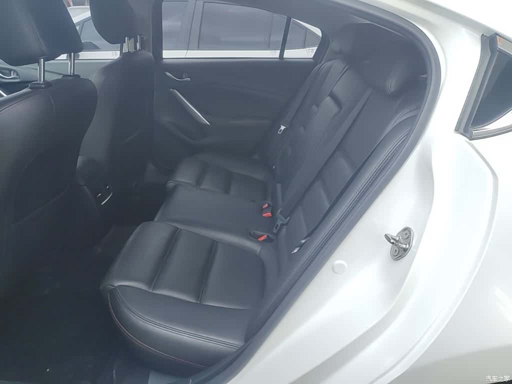 Mazda Atenza, 2015 17