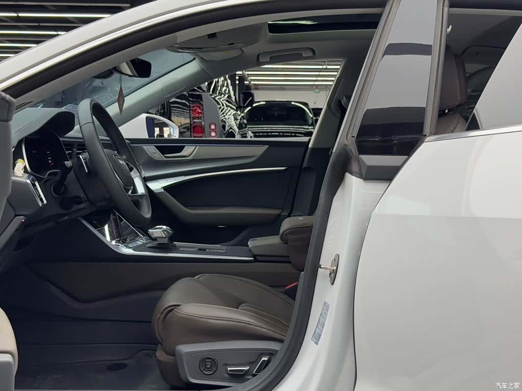 Audi A7L, 2023 8