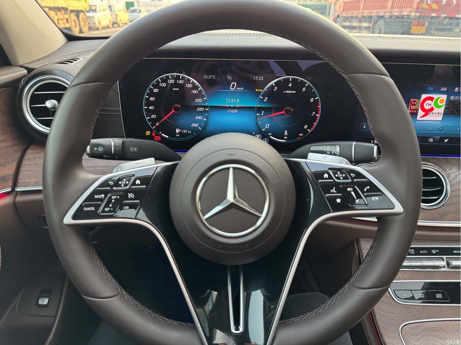 Mercedes-Benz E-Class, 2024 6