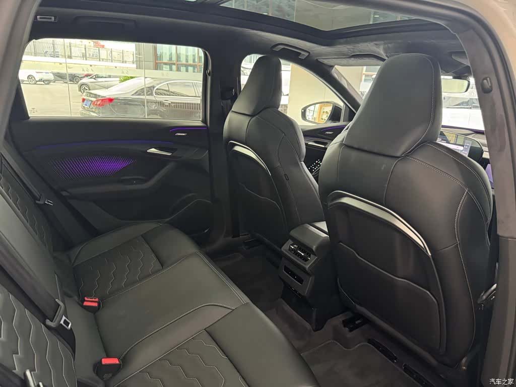 Audi e-tron, 2025 15