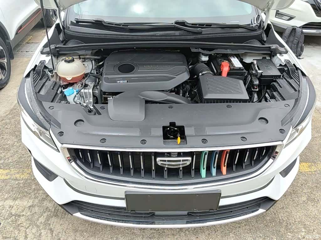 Geely Emgrand, 2022 20