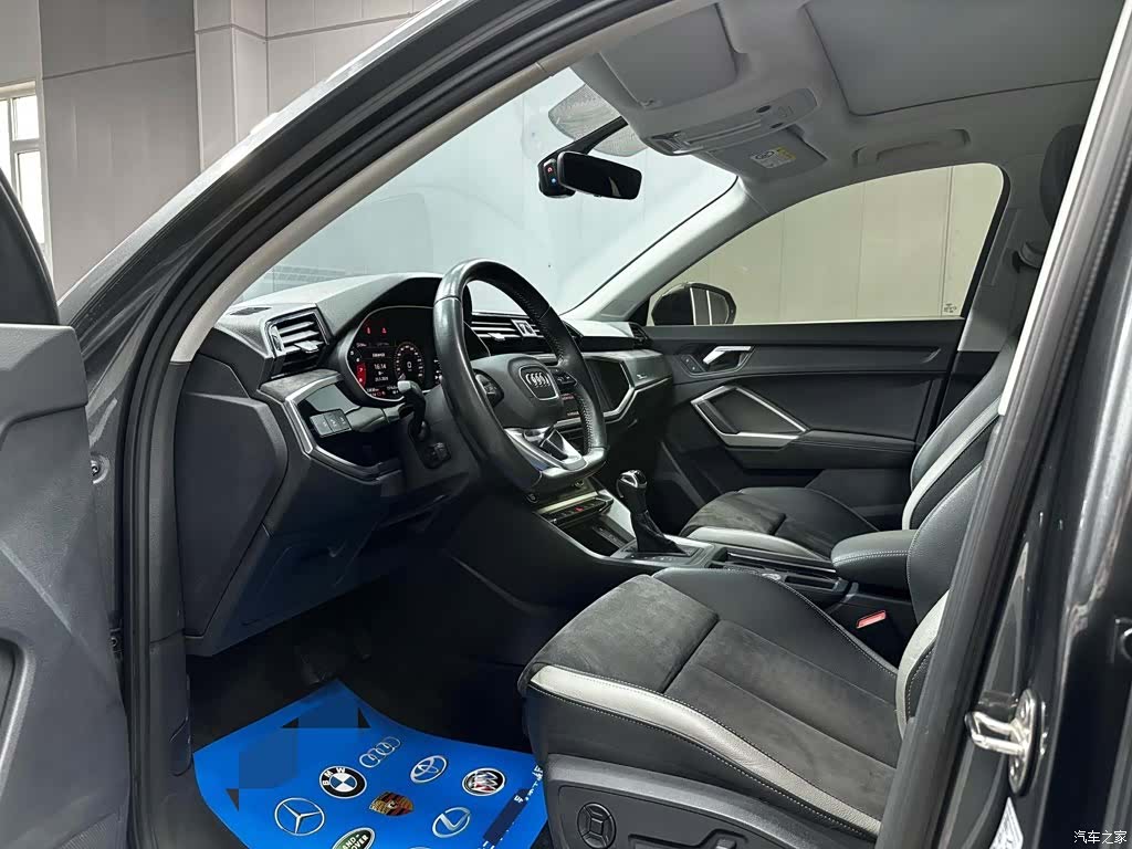 Audi Q3, 2022 12