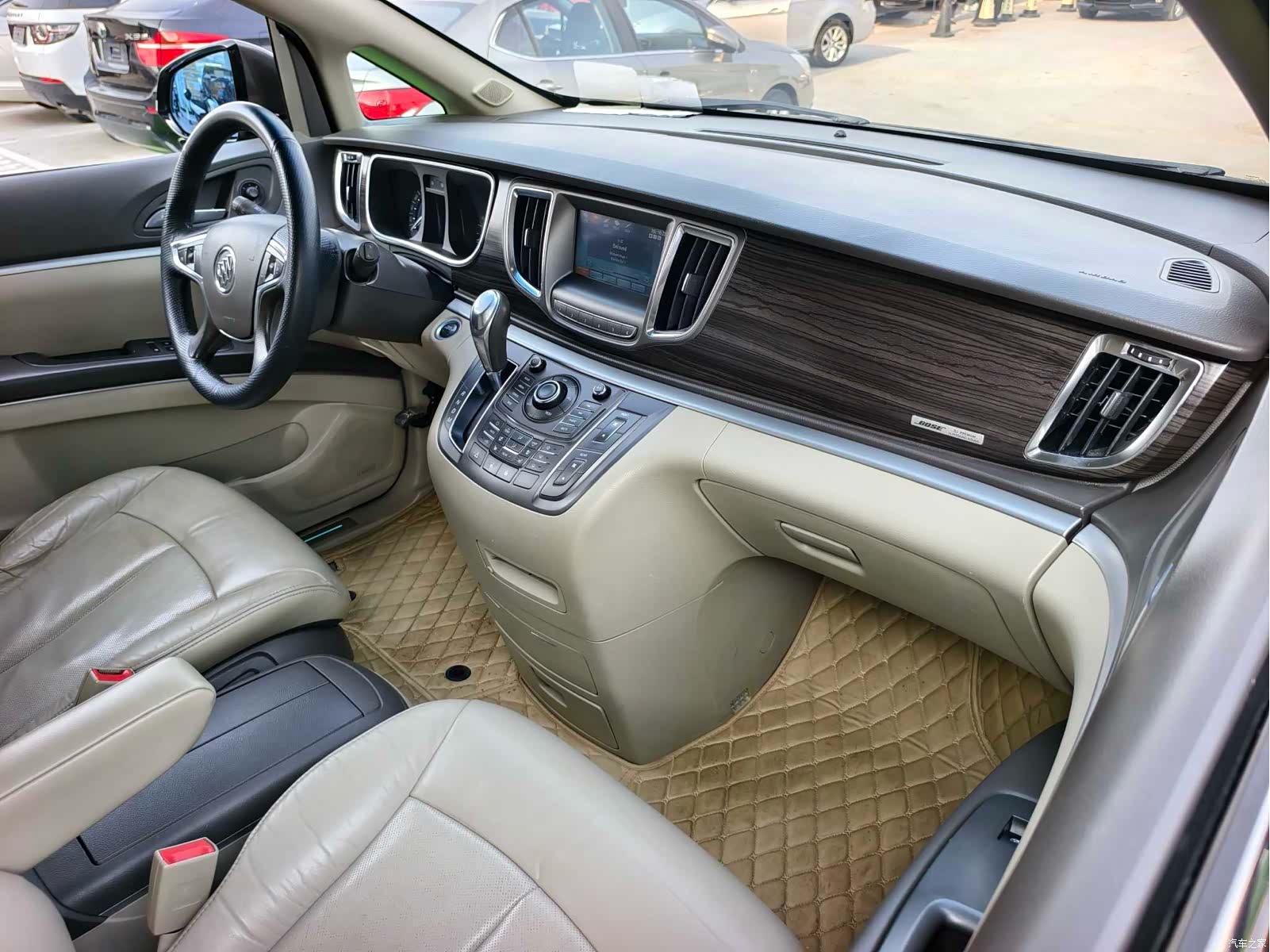 Buick GL8, 2013 17