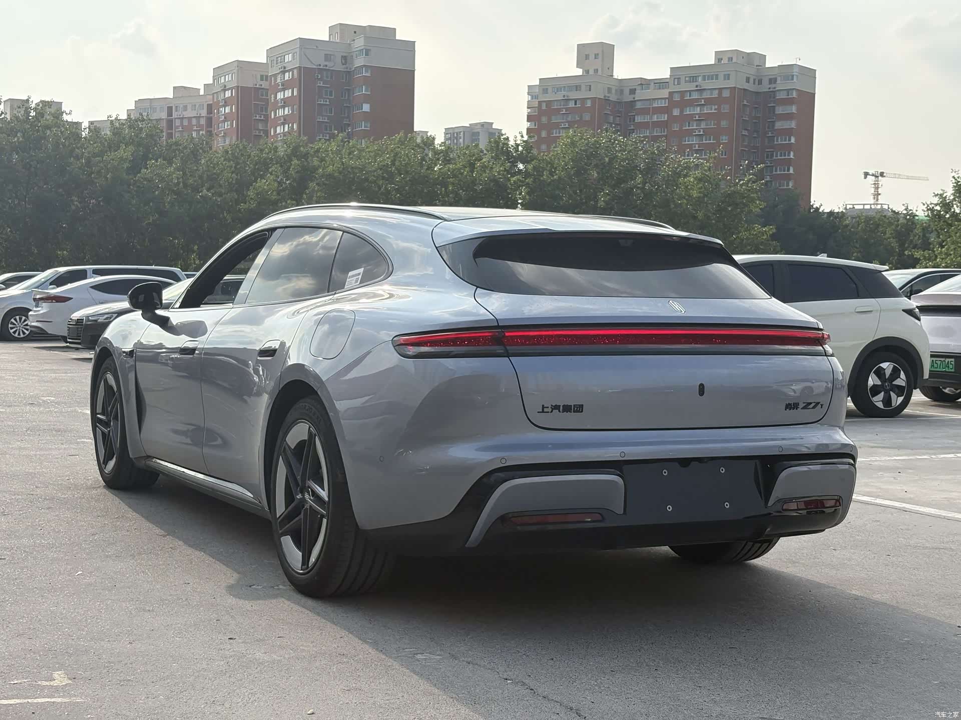 SAIC ShangJie Z7T, 2026 11