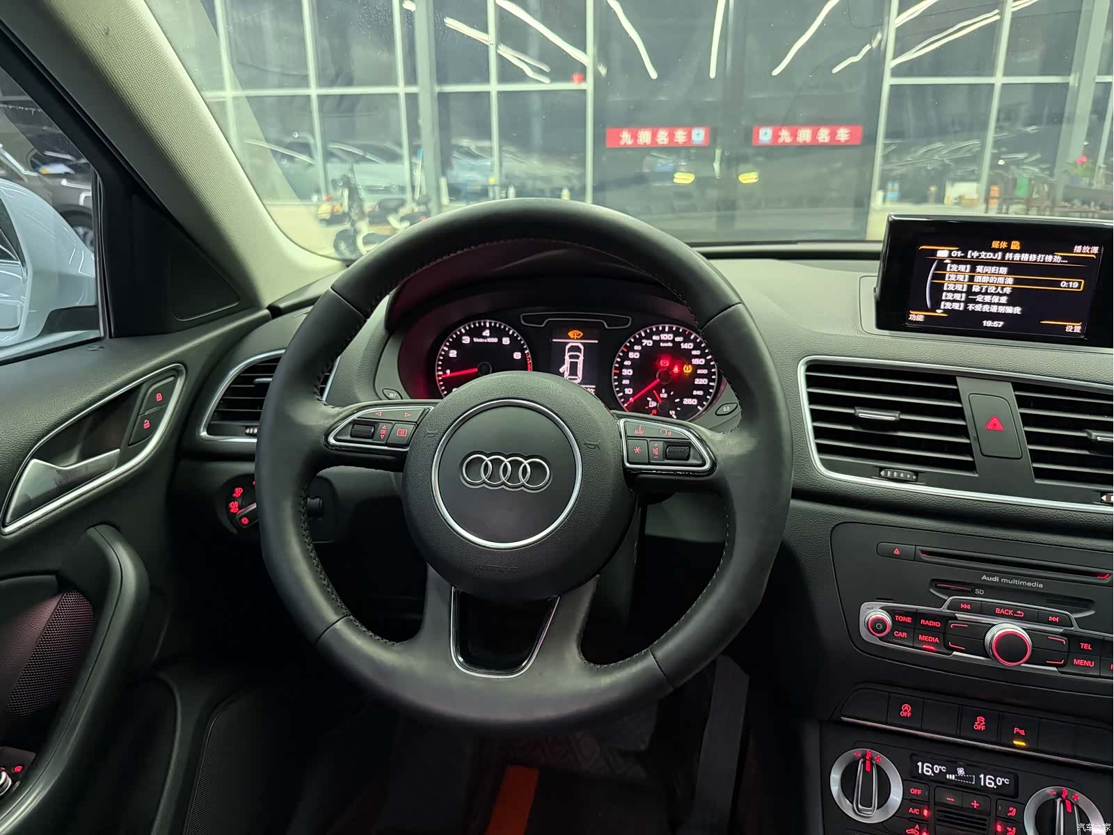 Audi Q3, 2016 все фото