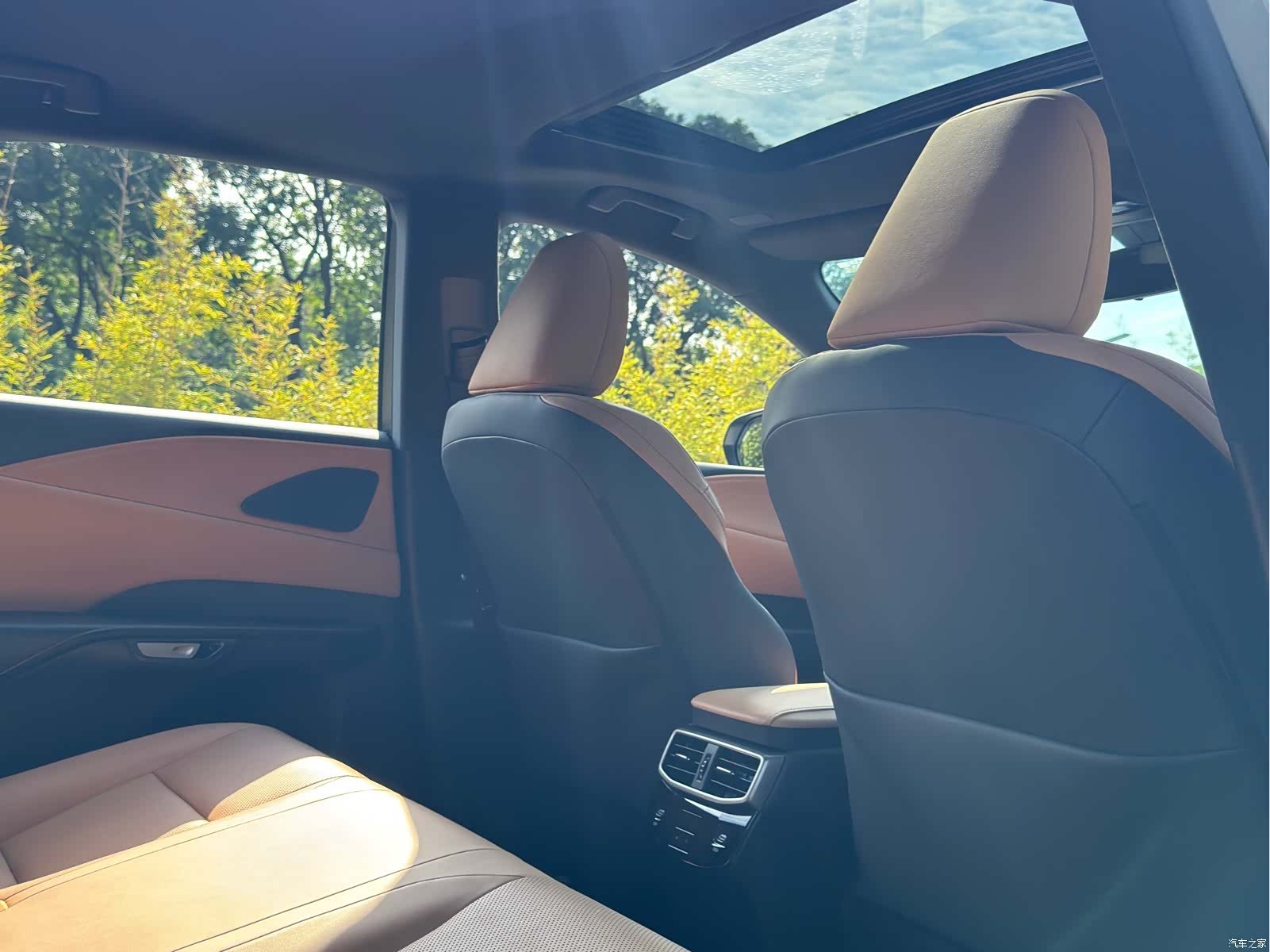 Lexus RX, 2023 7