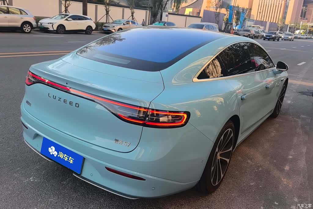 Luxeed S7, 2025 3