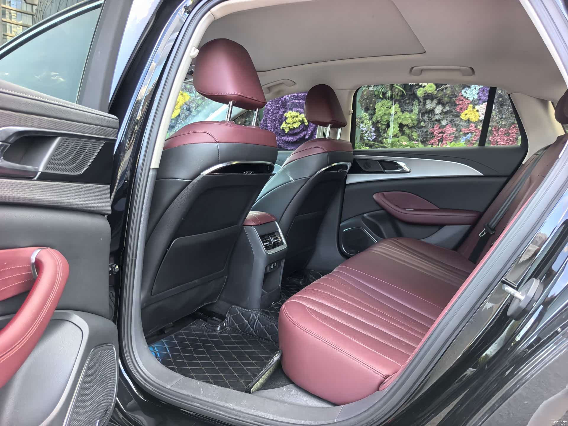Hongqi H5, 2024 7
