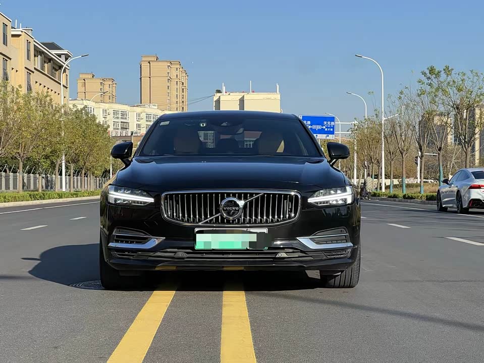 Volvo S90