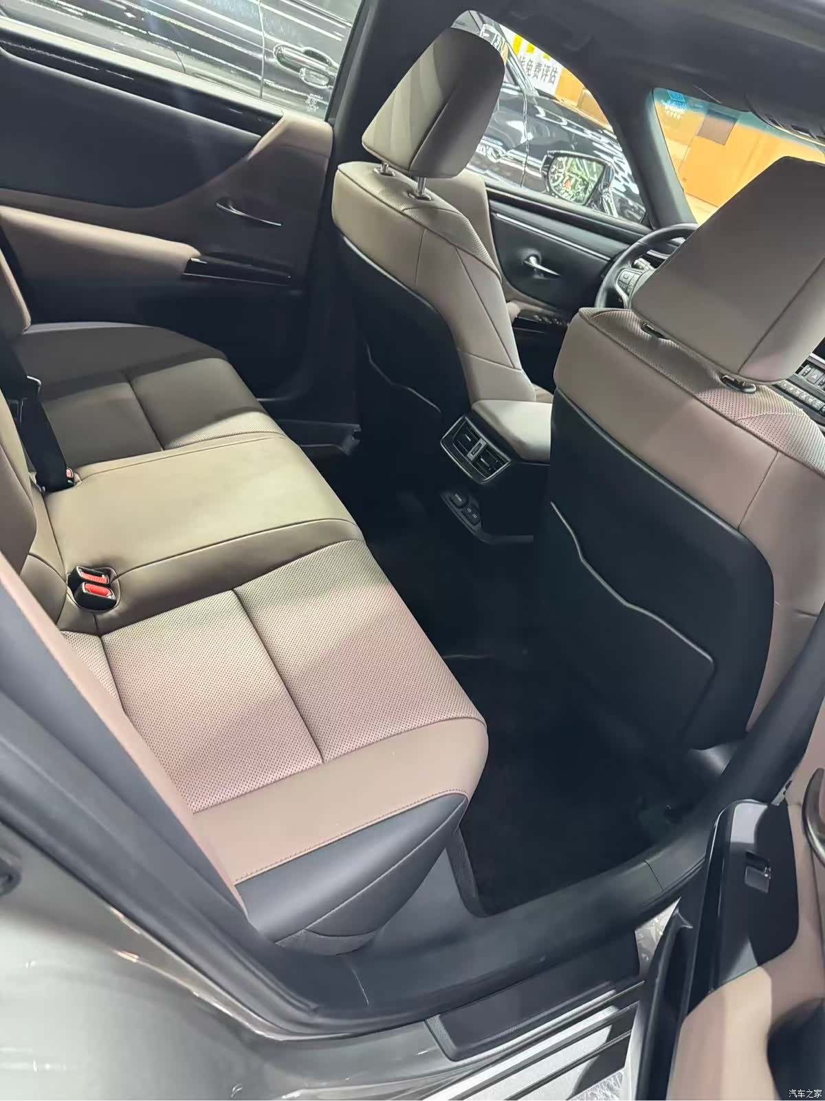 Lexus ES, 2024 20