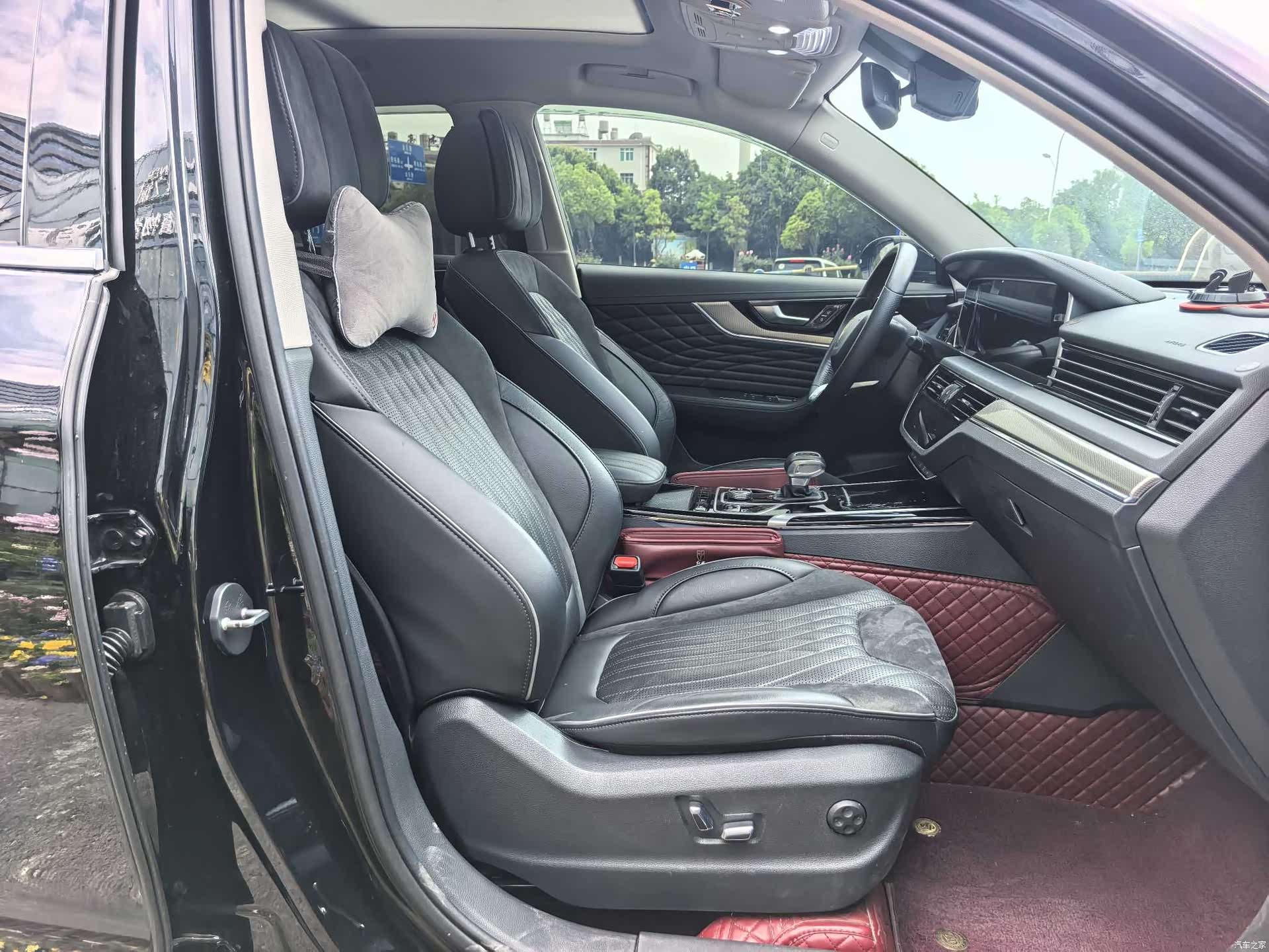 Hongqi HS5, 2023 8