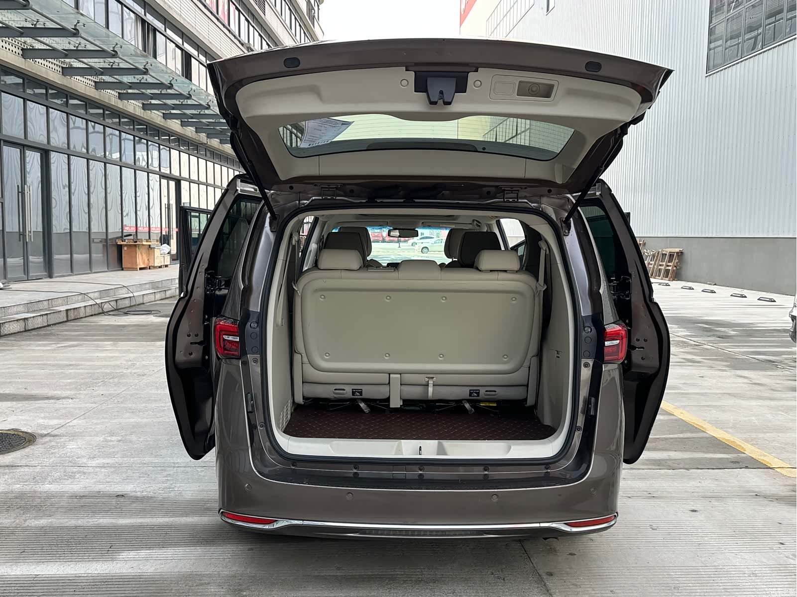 Buick GL8, 2020 8