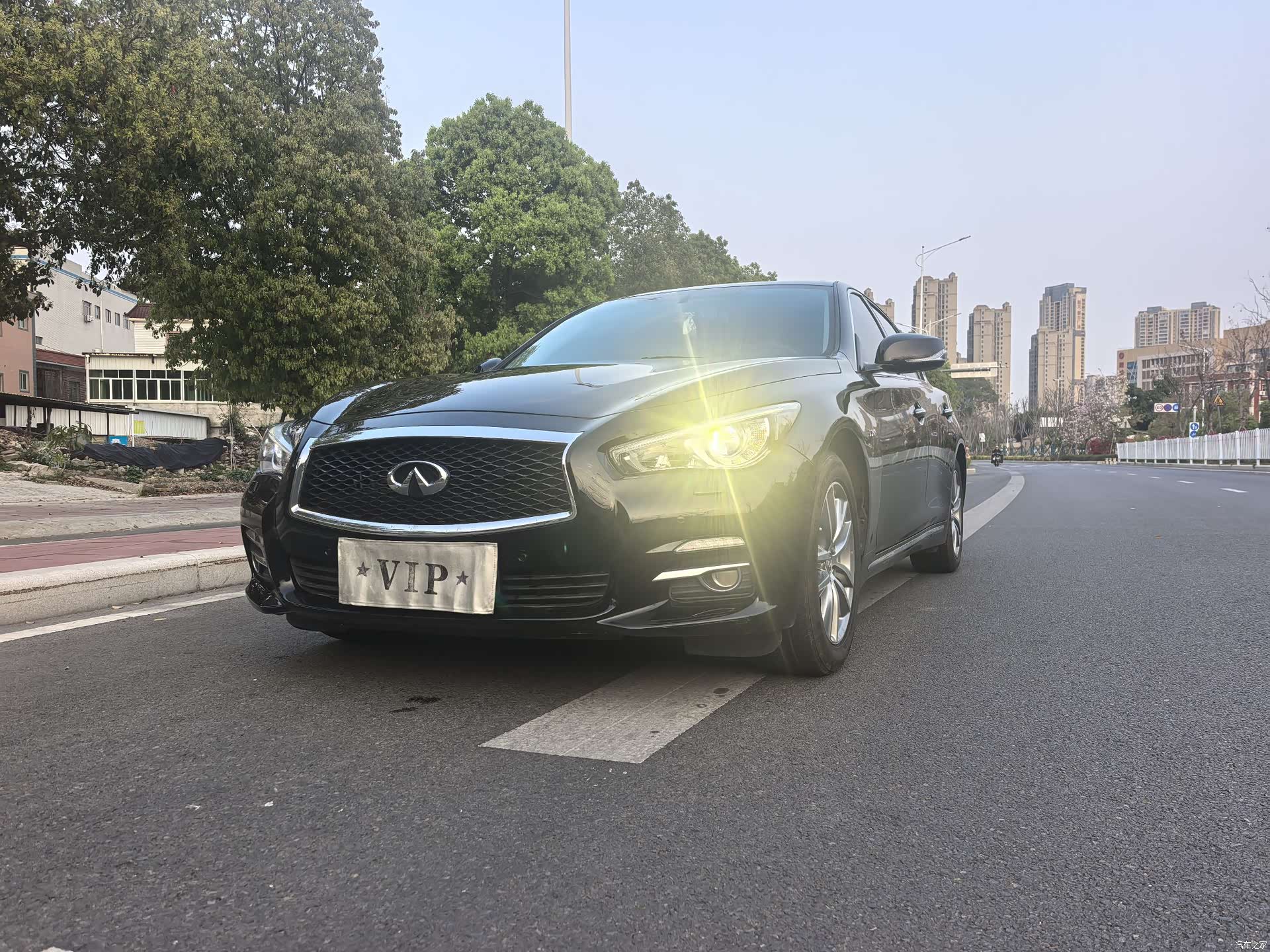 Infiniti Q50L