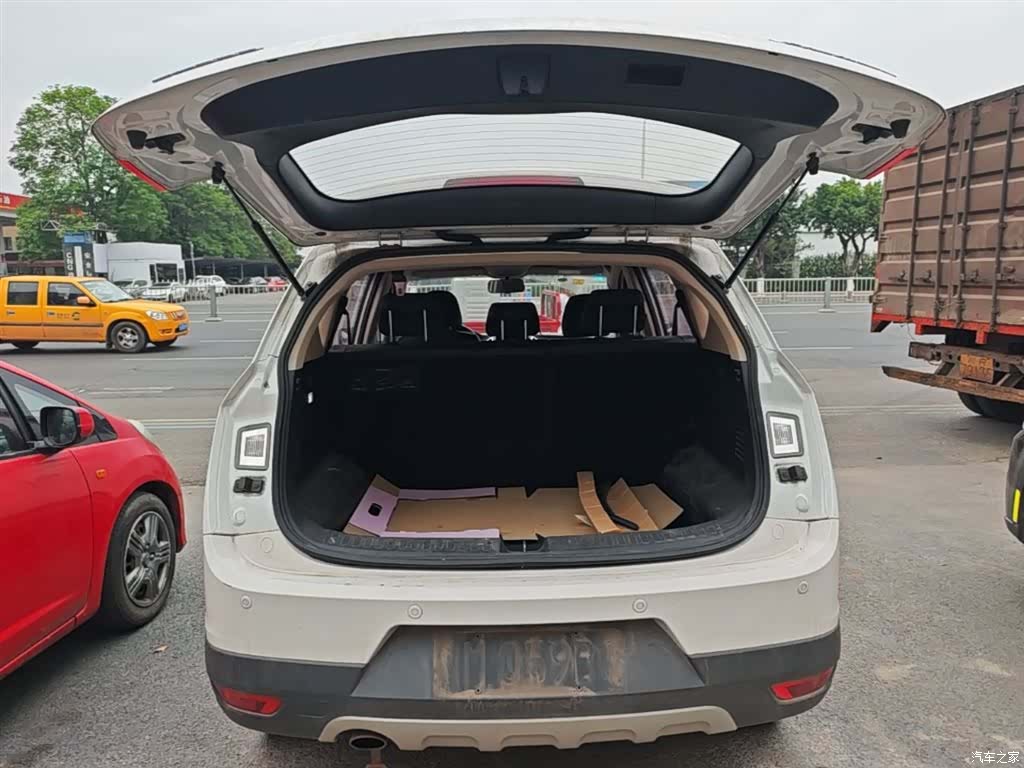 Wuling 560, 2017 19