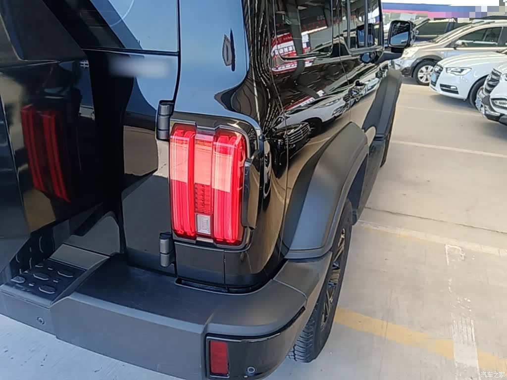 Tank 300, 2023 8