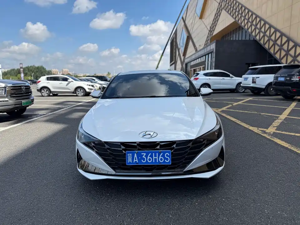 Hyundai Elantra