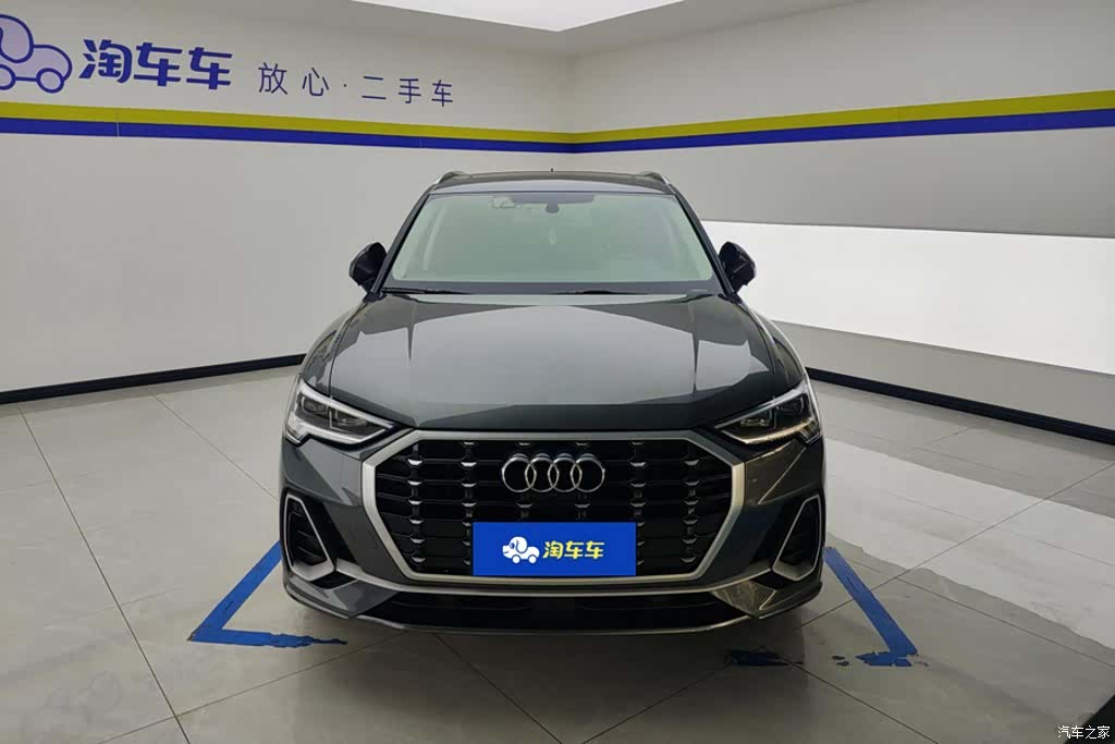 Audi Q3, 2022 2