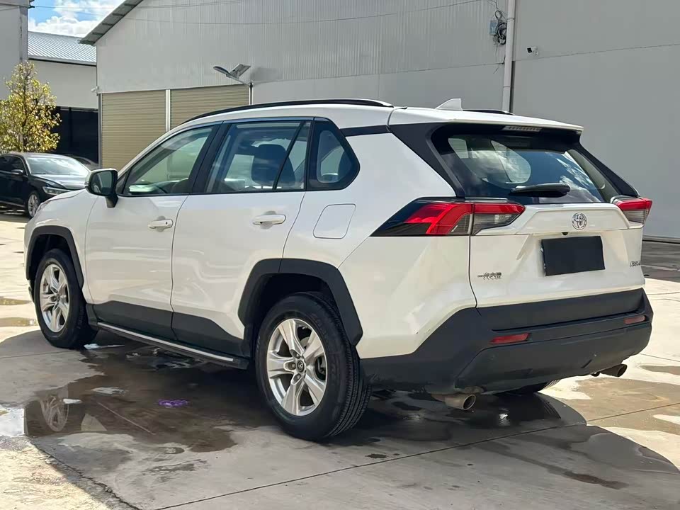 Toyota RAV4 Rongfang