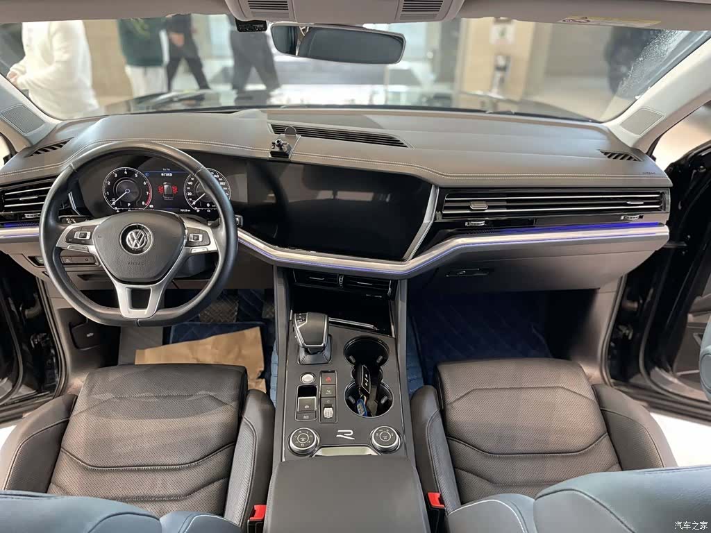 Volkswagen Touareg, 2020 6