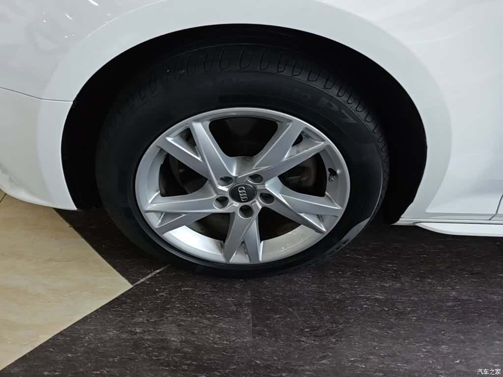 Audi A4L, 2018 23