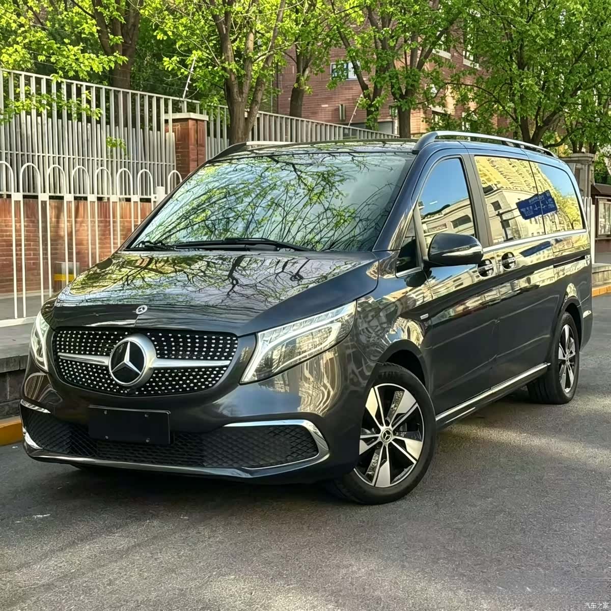 Mercedes-Benz V-Class, 2023 1