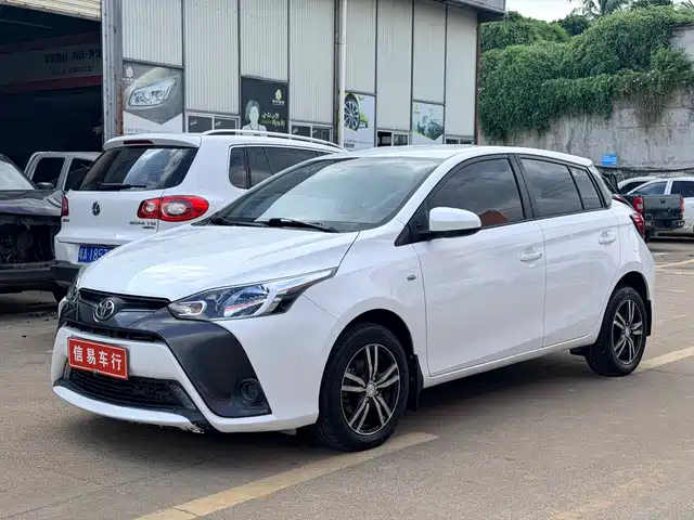 Toyota YARiS L 2017 — купить из Китая под заказ