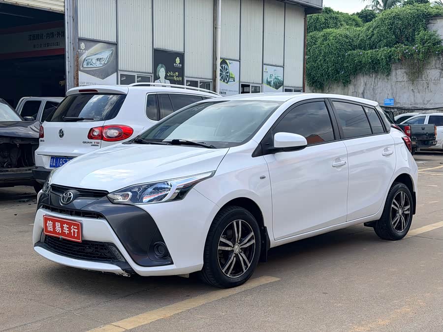 Toyota YARiS L 2017, фото 1