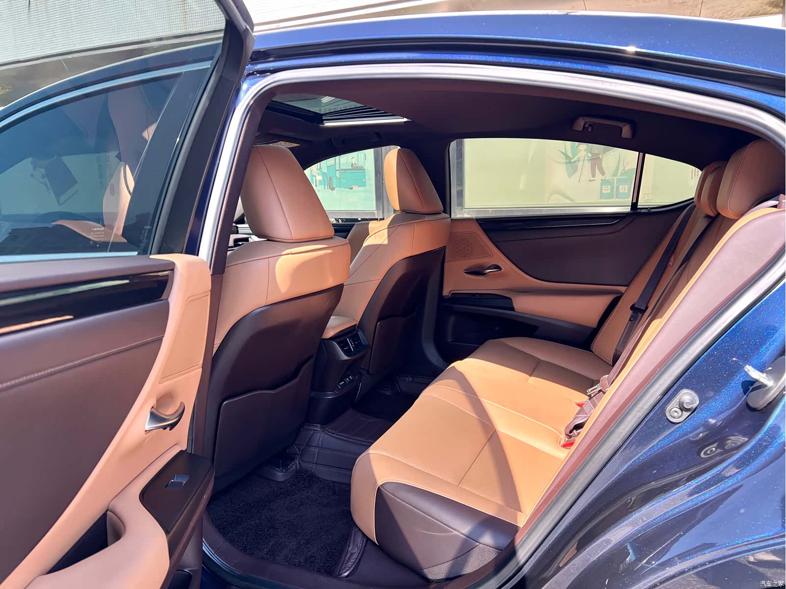 Lexus ES, 2021 9