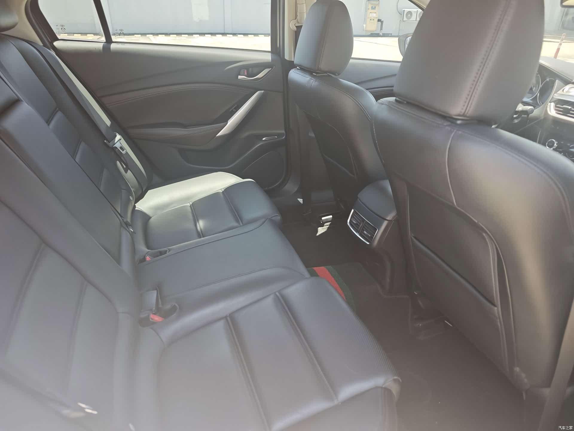 Mazda Atenza, 2017 10