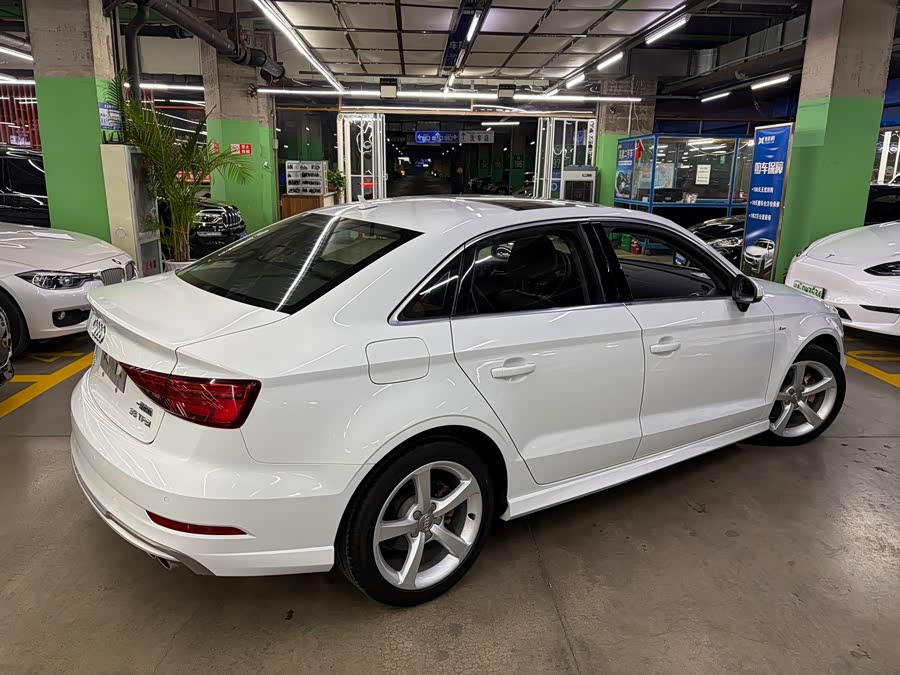 Audi A3 2018, фото 4
