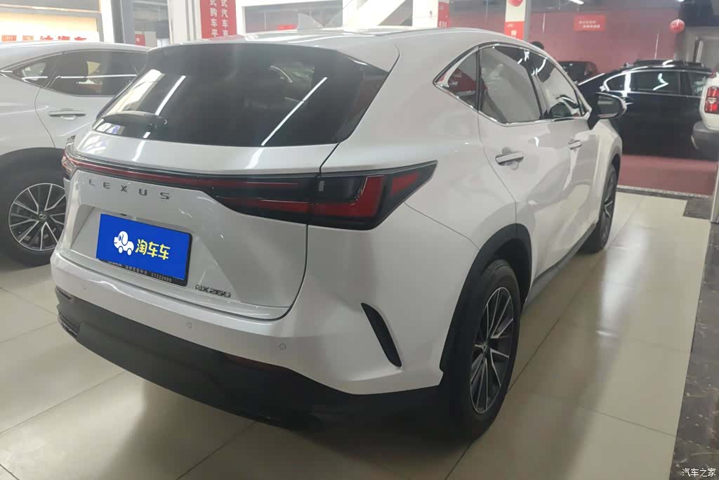 Lexus NX, 2023 3