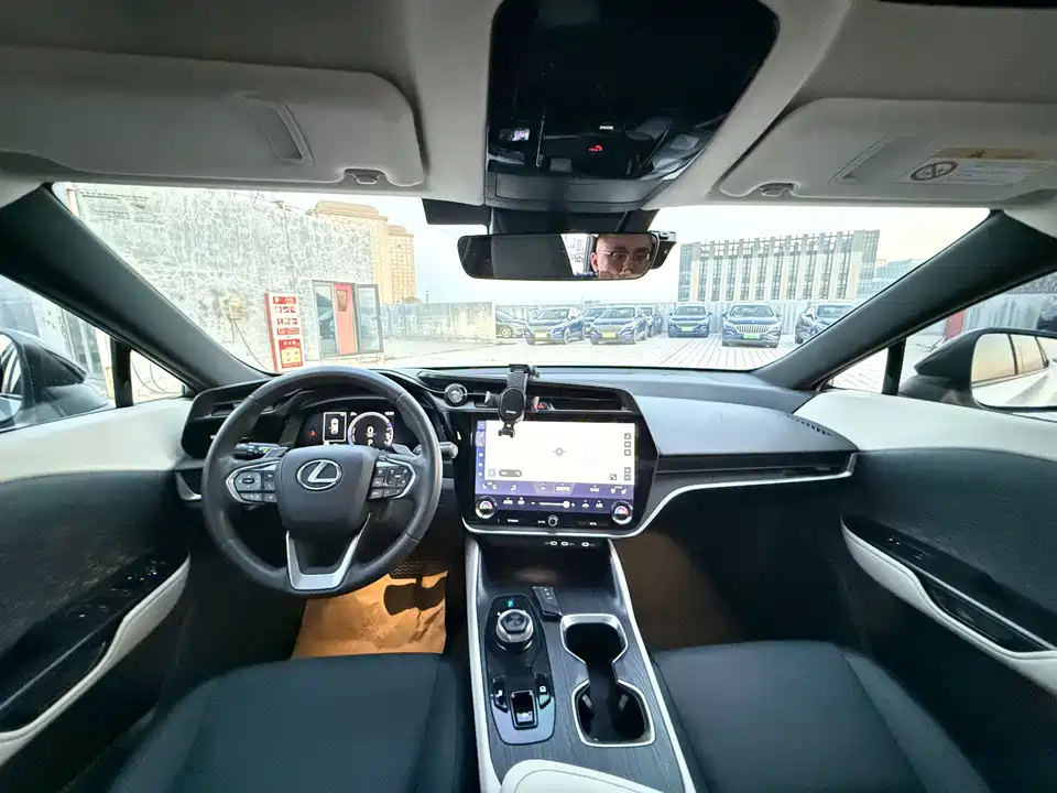 Lexus RZ Lexus RZ