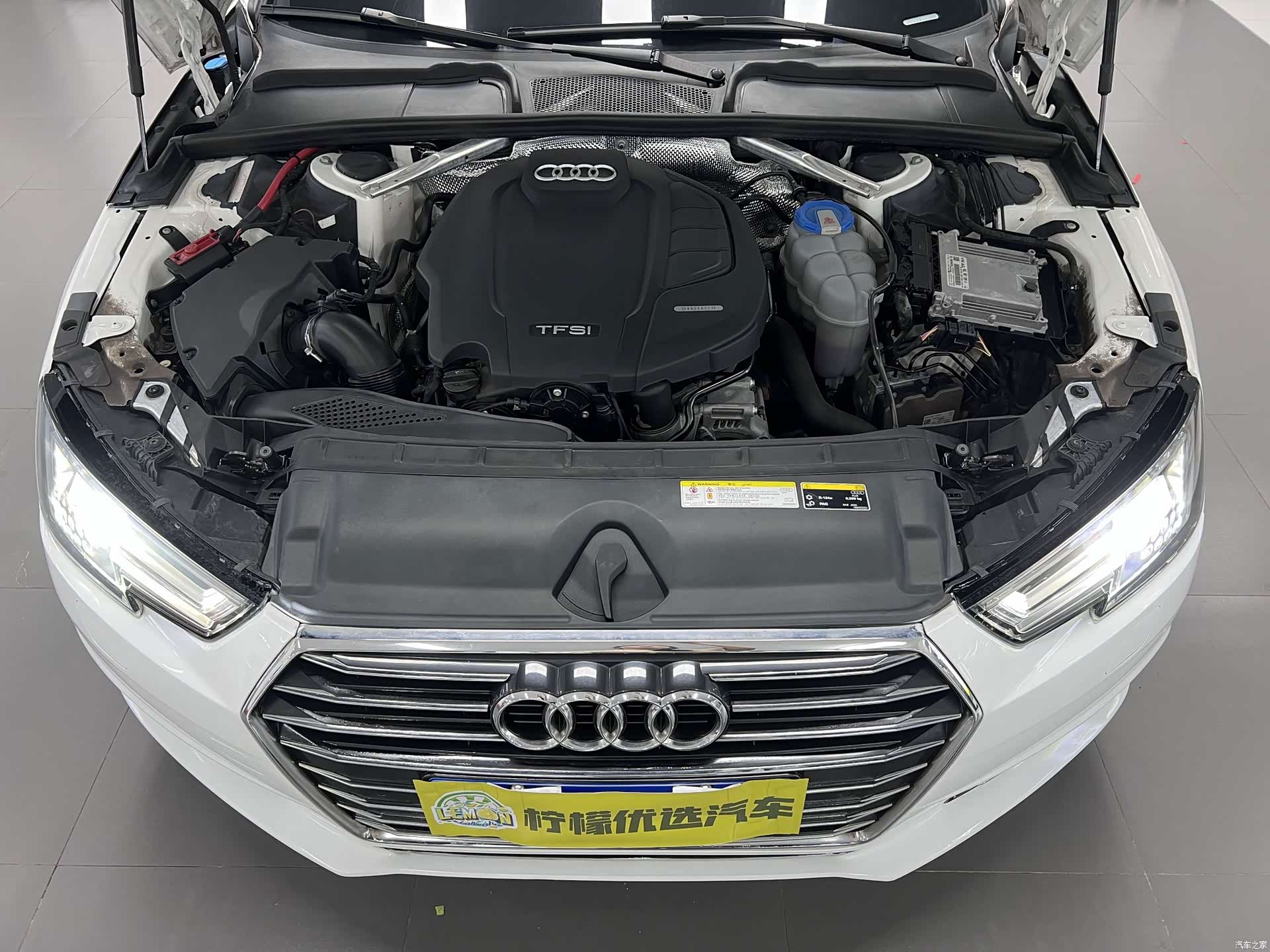 Audi A4L, 2018 9