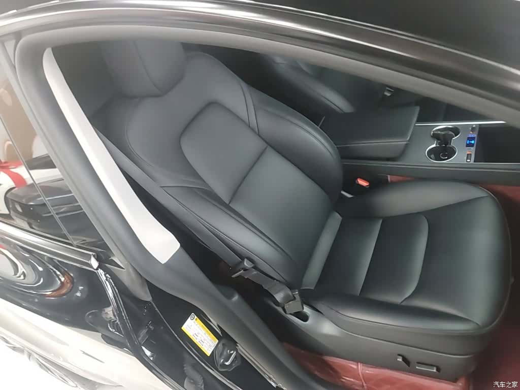 Tesla Model Y, 2024 25