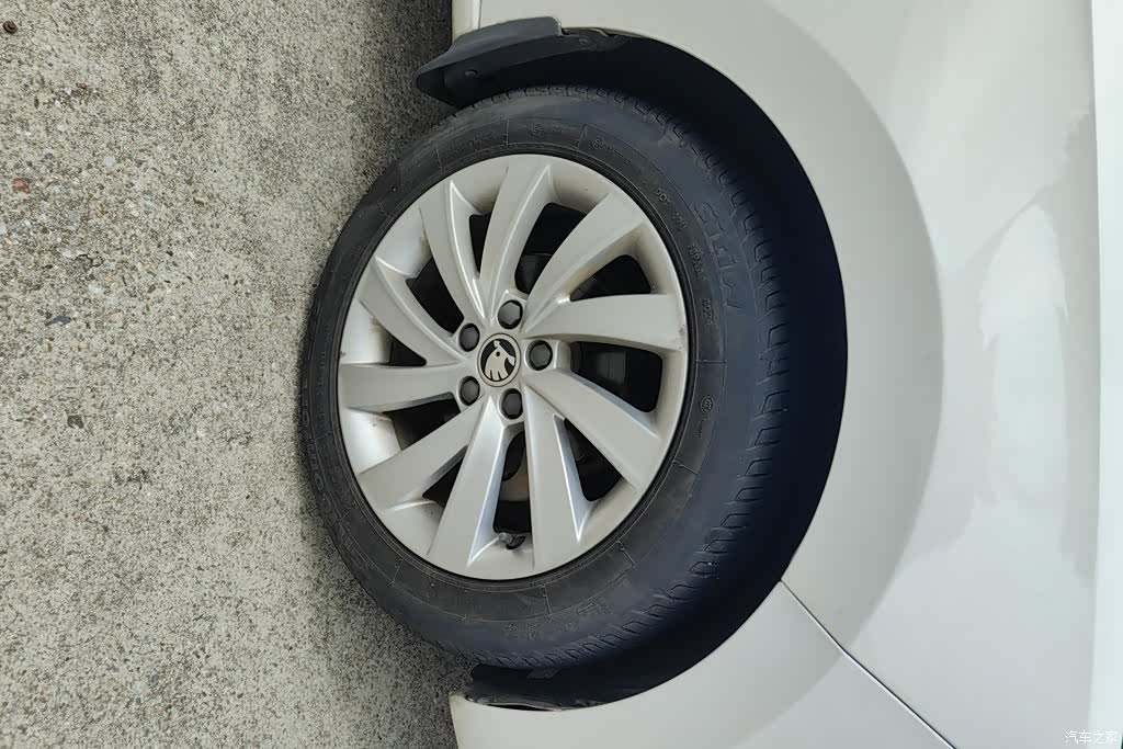 Skoda Rapid, 2019 6