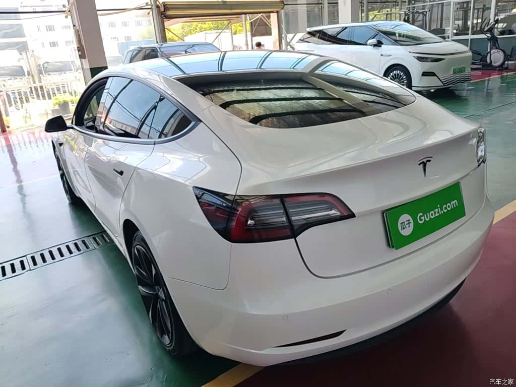 Tesla Model 3, 2021 все фото