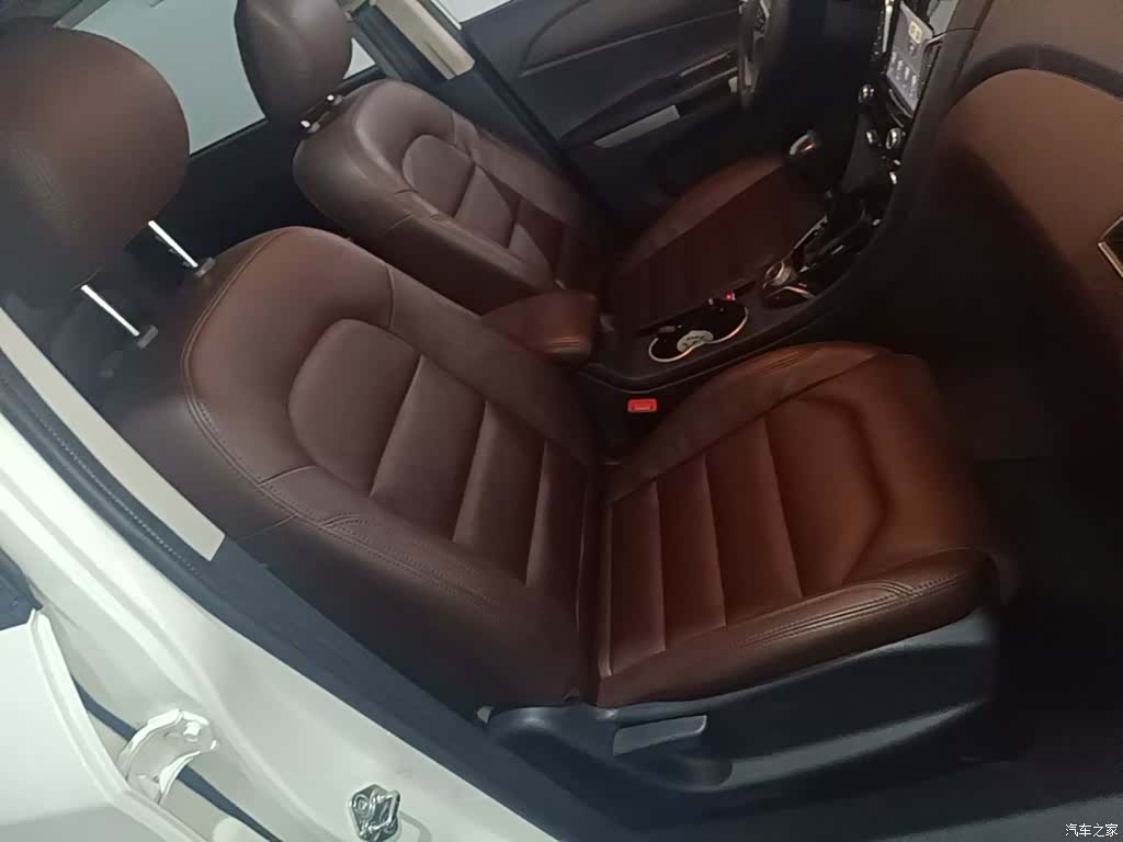 Haima V70, 2016 25
