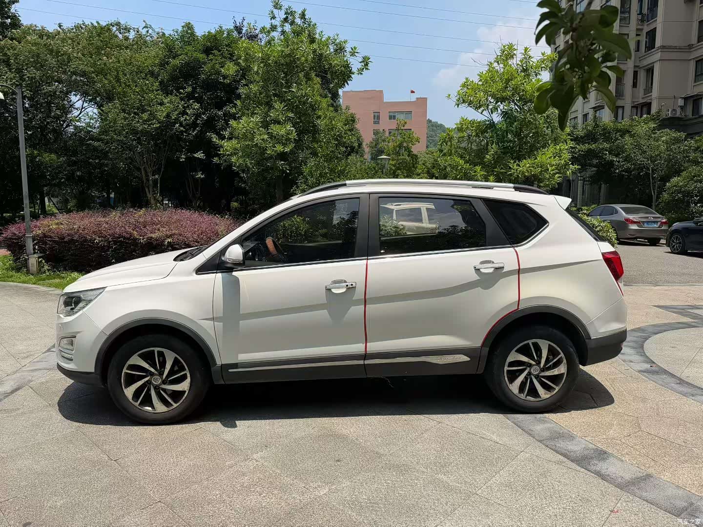 Wuling 560, 2017 3