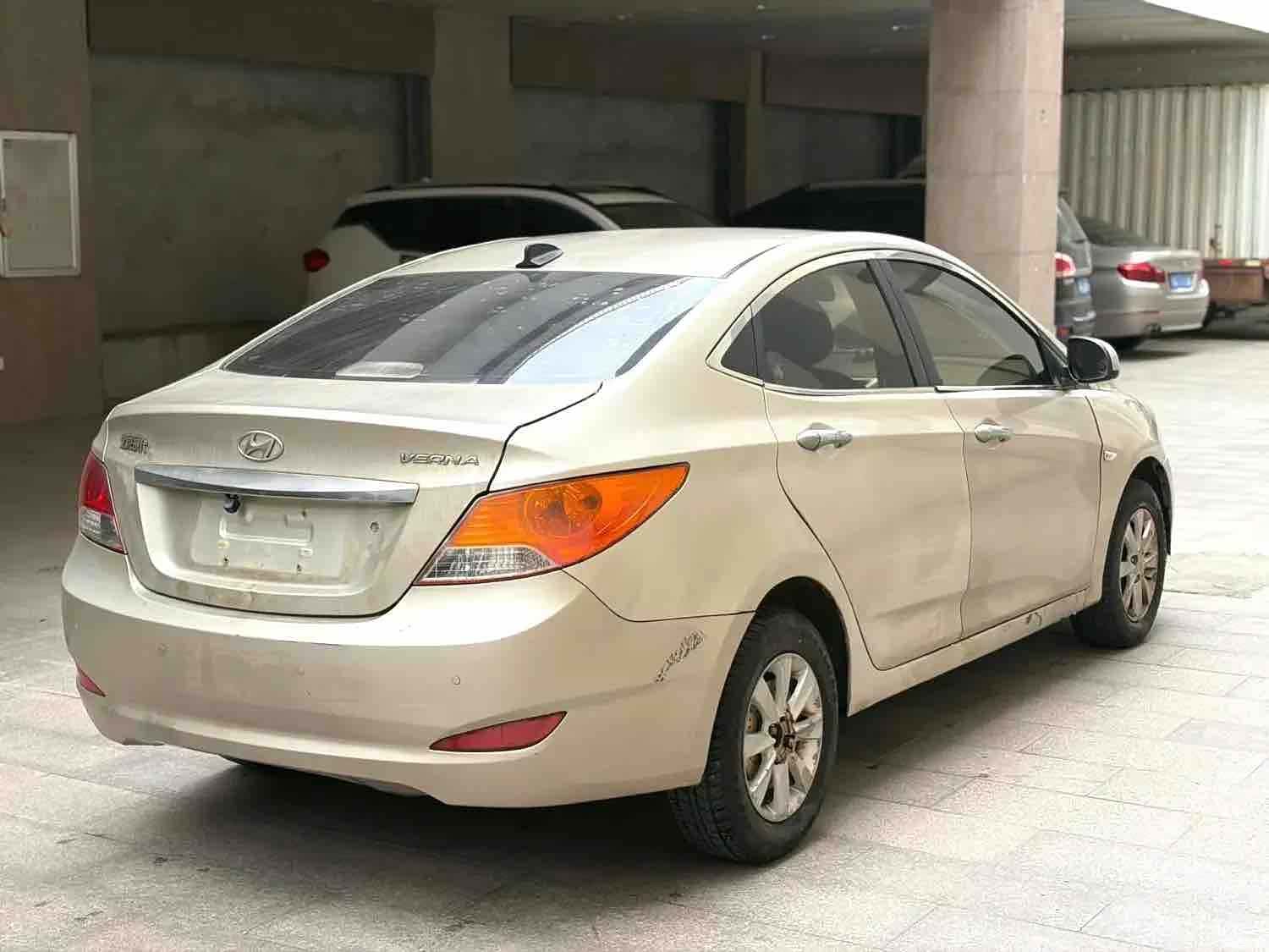 Hyundai GS, 2011 8